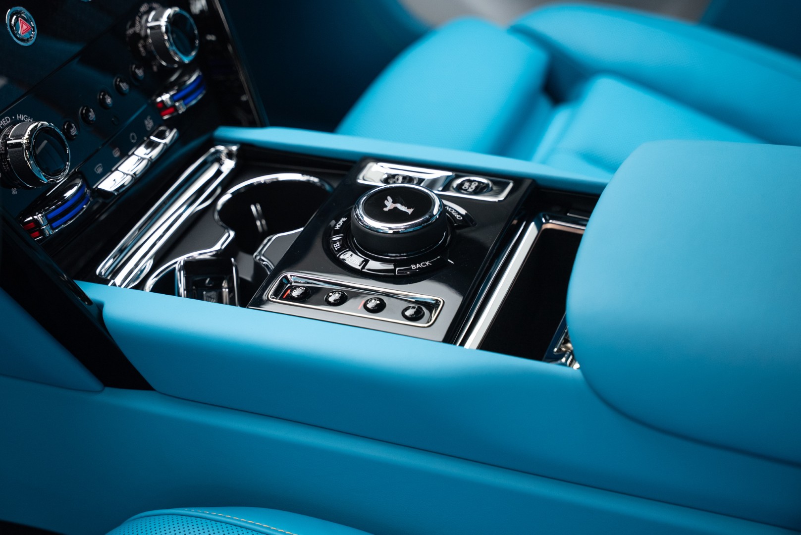 2025 ROLLS ROYCE CULLINAN |BLACK BADGE | BESPOKE AUDIO SYSTEM | FULL OPTION